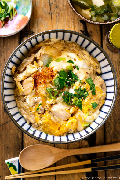 Oyakodon (soupy chicken, egg rice bowl)